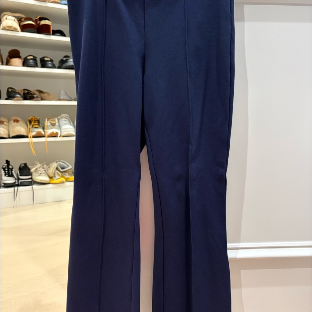 Women’s Gap Fast Ponte Cropped Navy pant size XS petite
